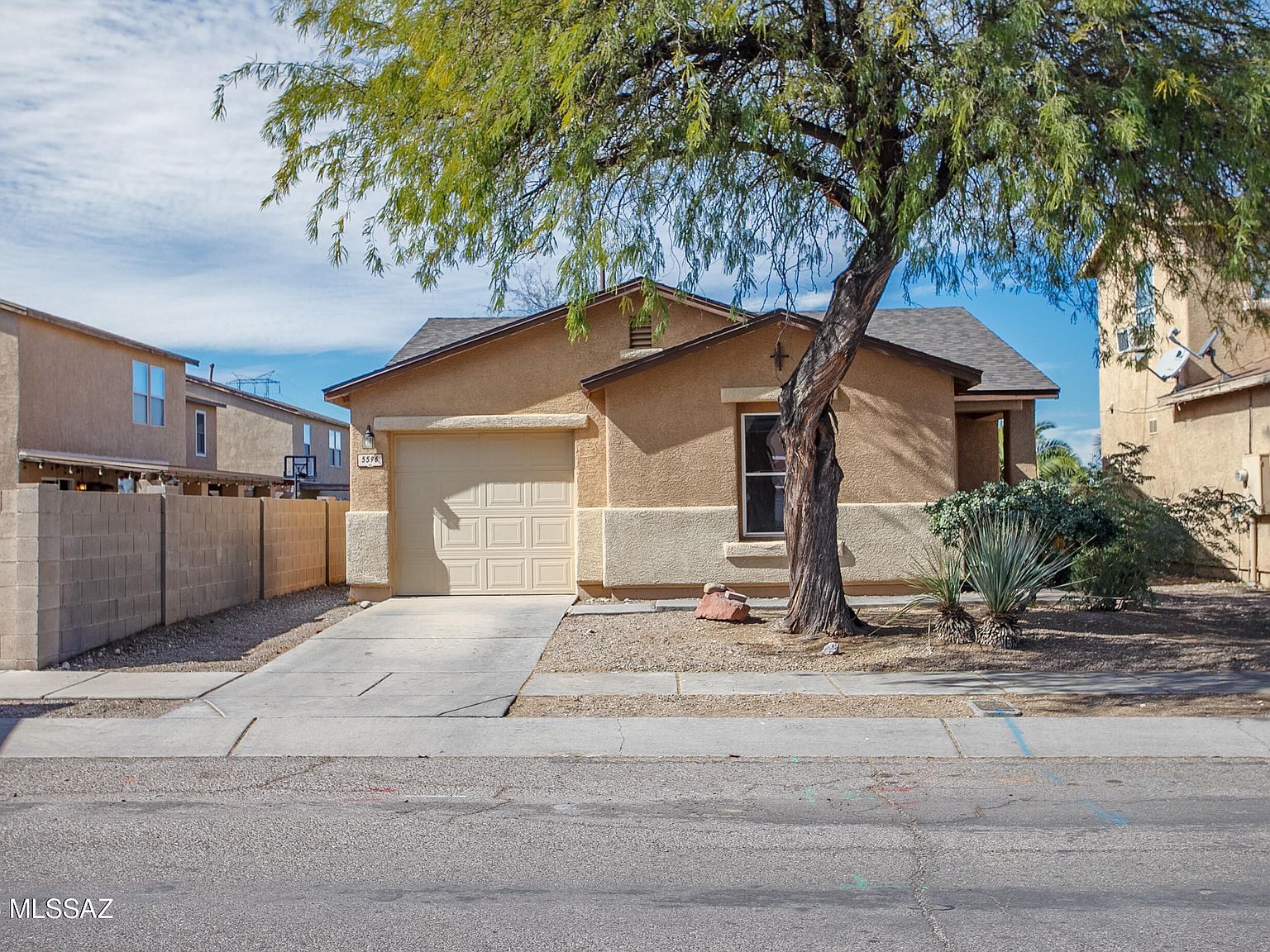 5596 S Monrovia Ave Tucson, AZ 85706 - Thumbnail 3