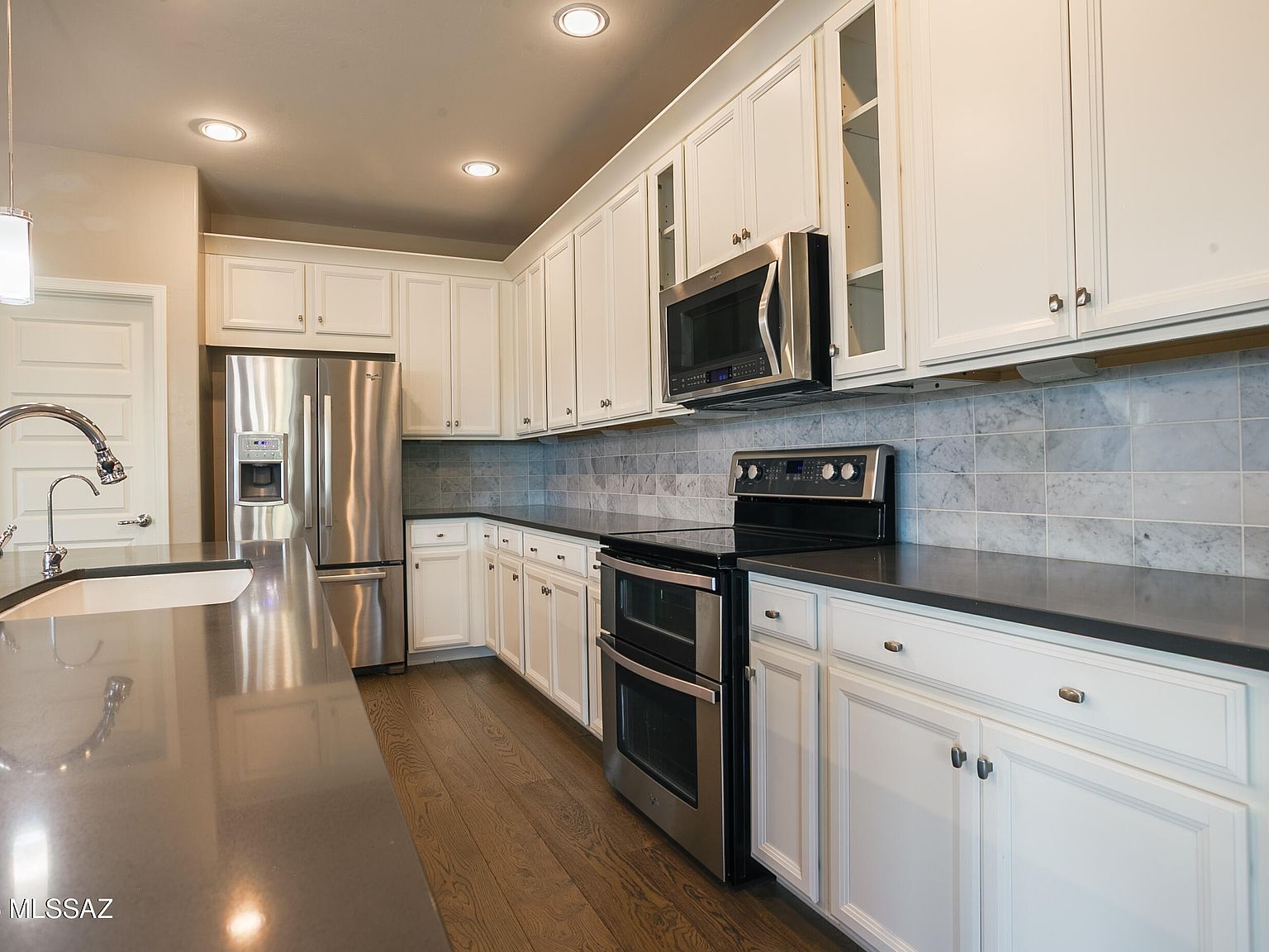 11100 N Delphinus St Oro Valley, AZ 85742 - Thumbnail 3