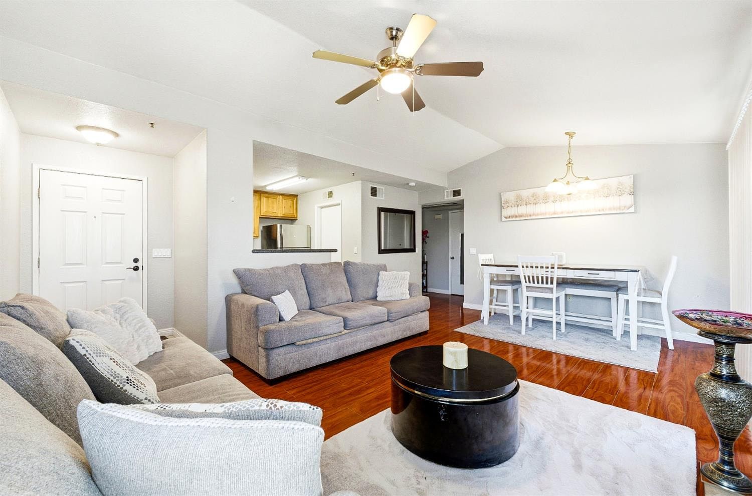 9444 Harbour Point Dr APT 264 Elk Grove, CA 95758 - Thumbnail 3