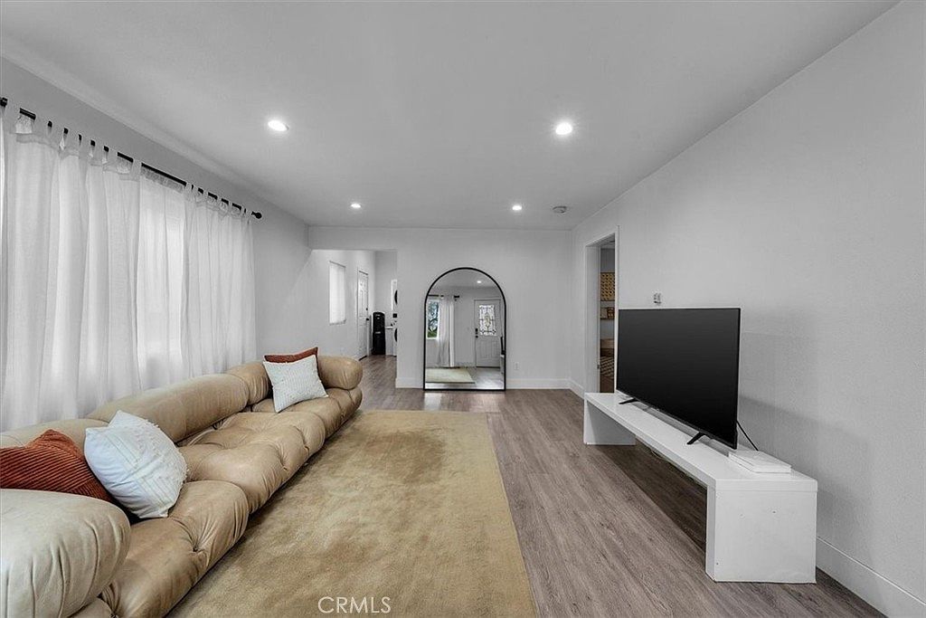 354 E 111th St Los Angeles, CA 90061 - Thumbnail 3