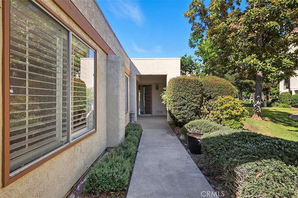 5512 Paseo Del Lago W APT C Laguna Woods, CA 92637 - Thumbnail 3