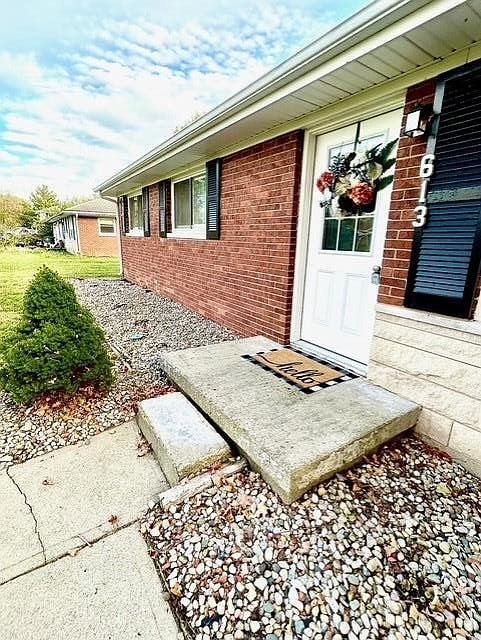 613 E Tulip Ln Connersville, IN 47331 - Thumbnail 3