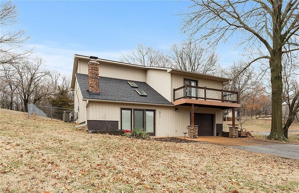 511 Southwest Dr Warrensburg, MO 64093 - Thumbnail 3