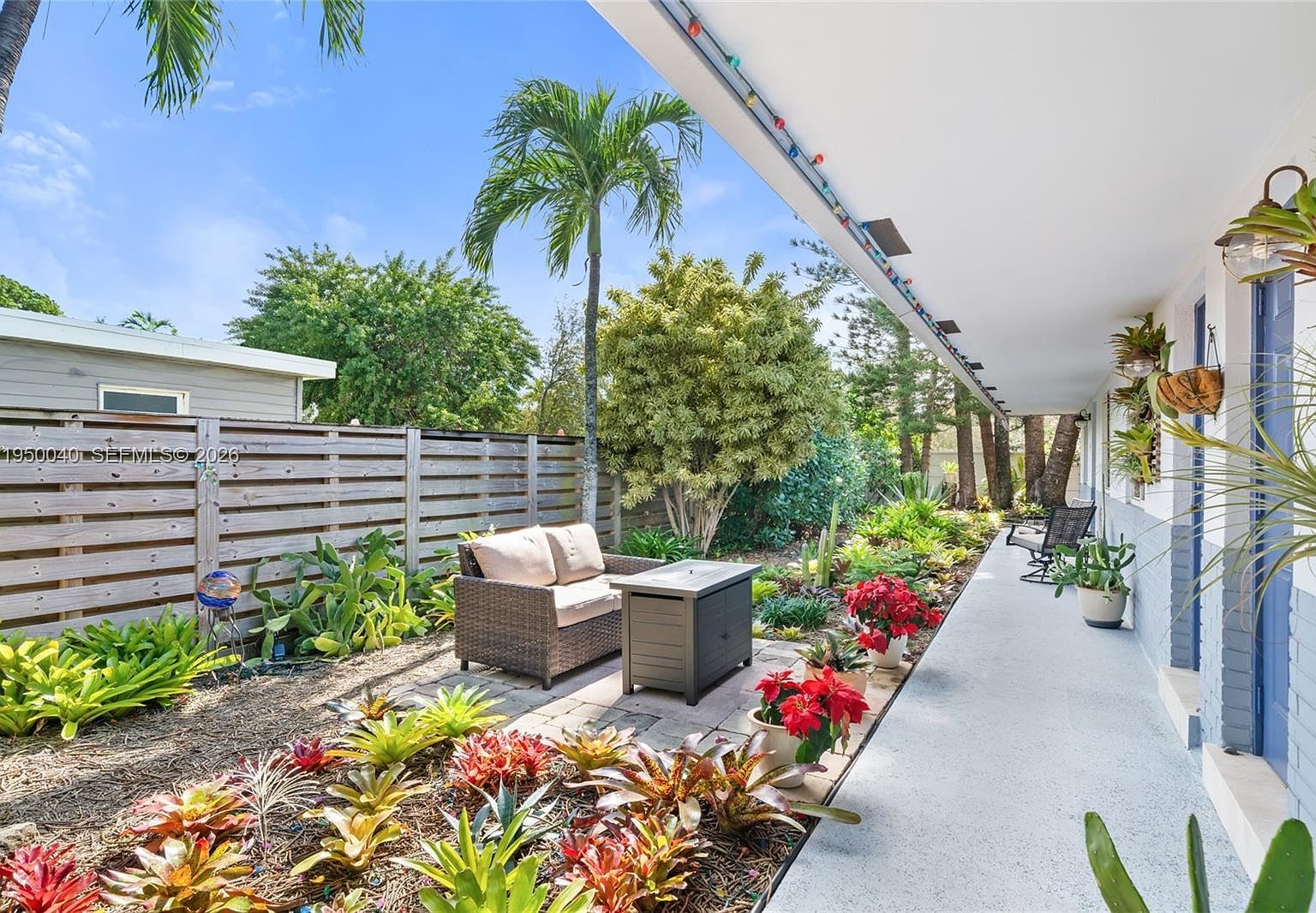 208 NE 4th St Hallandale, FL 33009 - Thumbnail 3