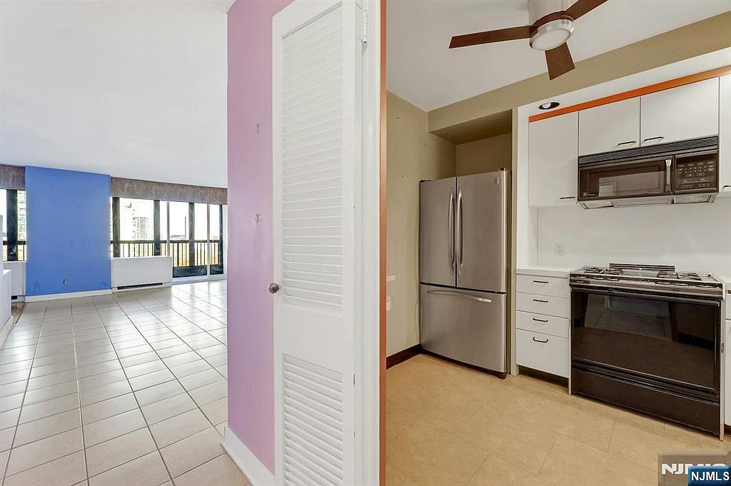 5 Horizon Rd #907 Fort Lee, NJ 07024 - Thumbnail 3