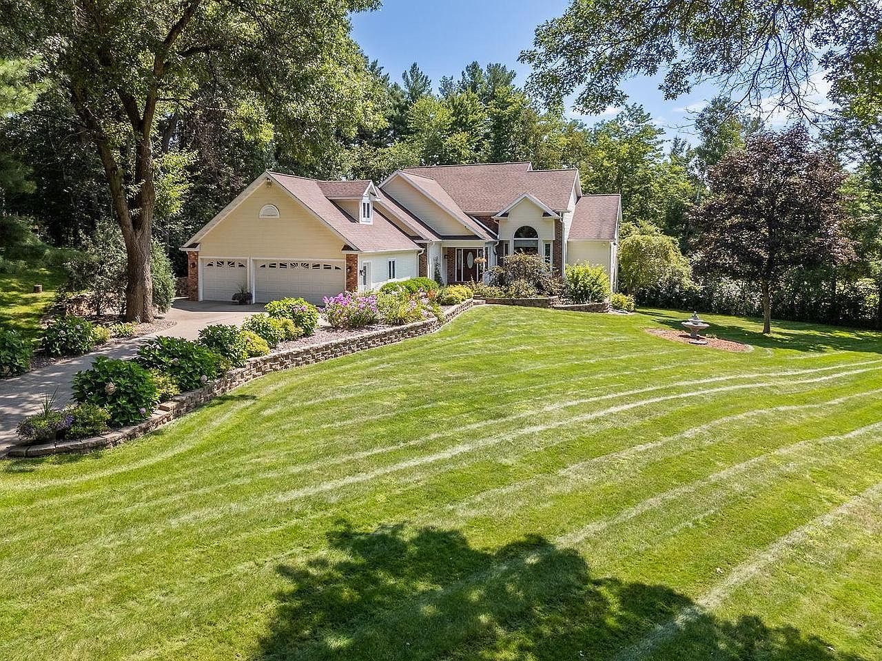 S2916a Fairway Dr Reedsburg, WI 53959 - Thumbnail 3