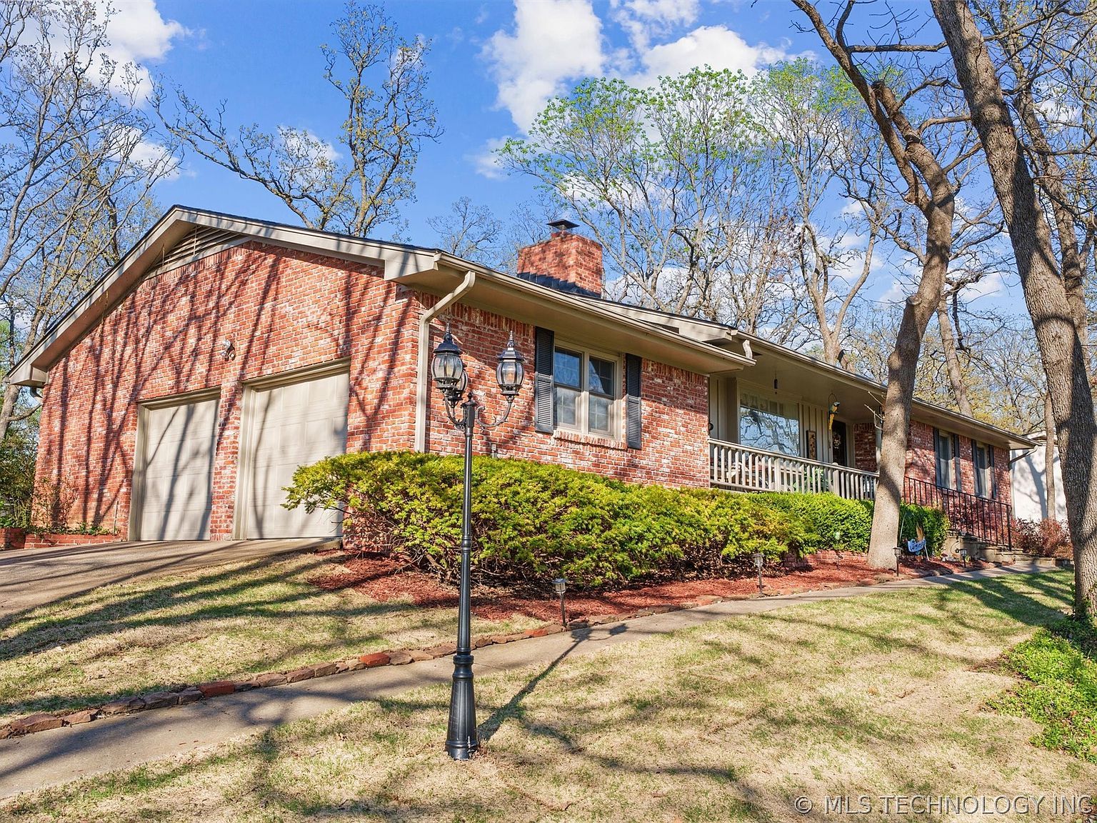 2124 Skyline Dr Bartlesville, OK 74006 - Thumbnail 3