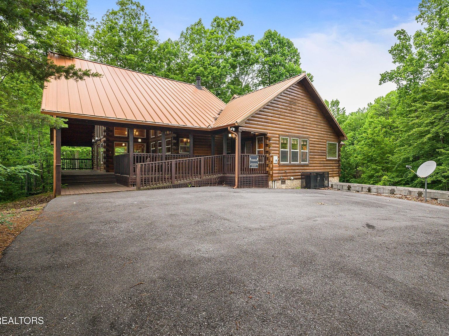 2650 Grassy Branch Loop Sevierville, TN 37876 - Thumbnail 3