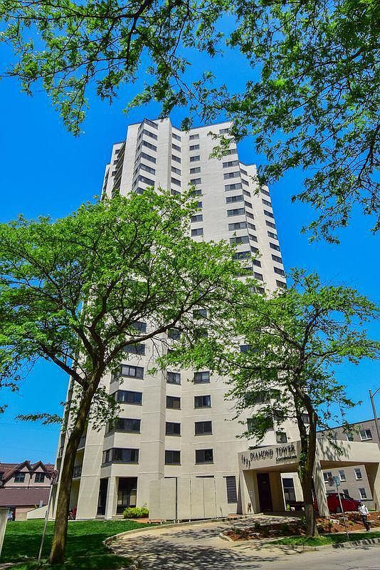 1633 N Prospect Ave UNIT 4C Milwaukee, WI 53202 - Thumbnail 3