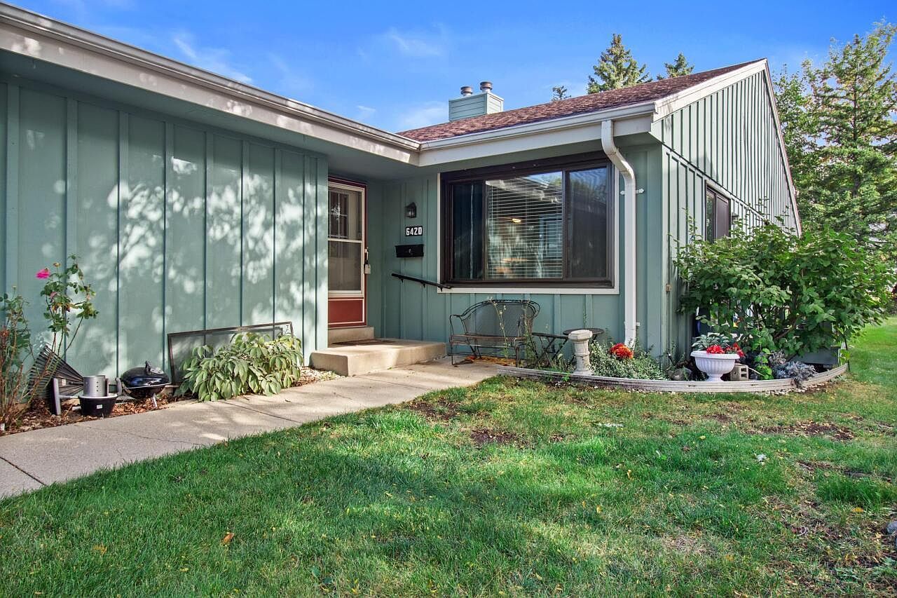 6420 W Dodge Pl Milwaukee, WI 53220 - Thumbnail 3