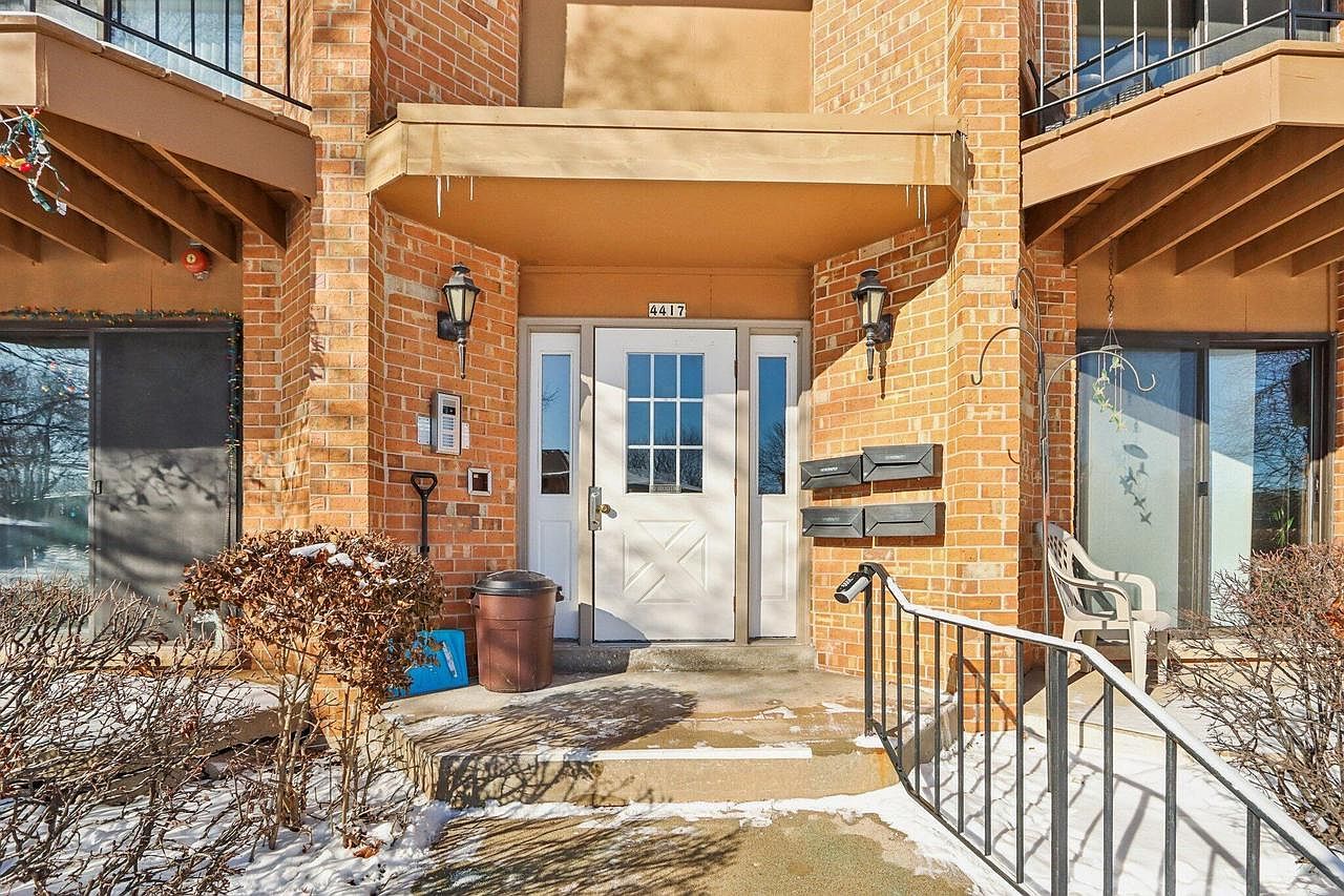 4417 S Greenridge Cir Unit G Milwaukee, WI 53220 - Thumbnail 3