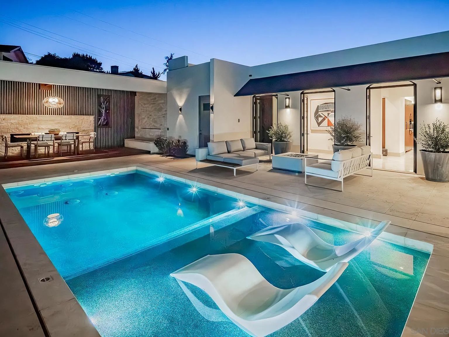 7970 Roseland Dr La Jolla, CA 92037 - Thumbnail 3