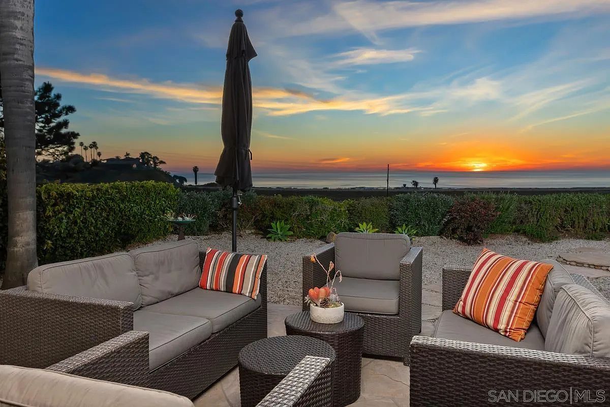 849 N Rios Ave N Solana Beach, CA 92075 - Thumbnail 3