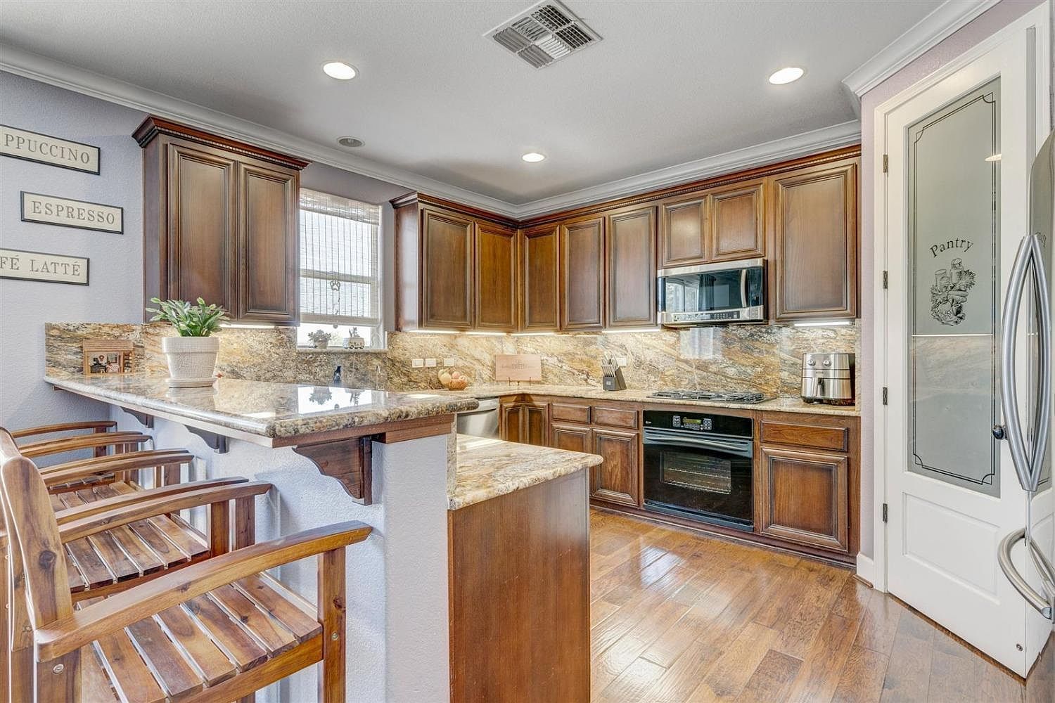 4035 Eugene Dr Olivehurst, CA 95961 - Thumbnail 3