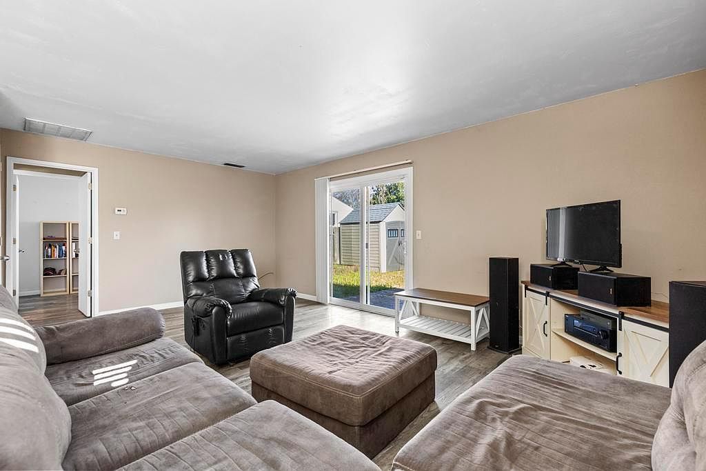 1617 E Lake Ct Marysville, CA 95901 - Thumbnail 3