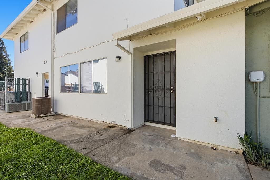 1198 Casita Dr APT 3 Yuba City, CA 95991 - Thumbnail 3
