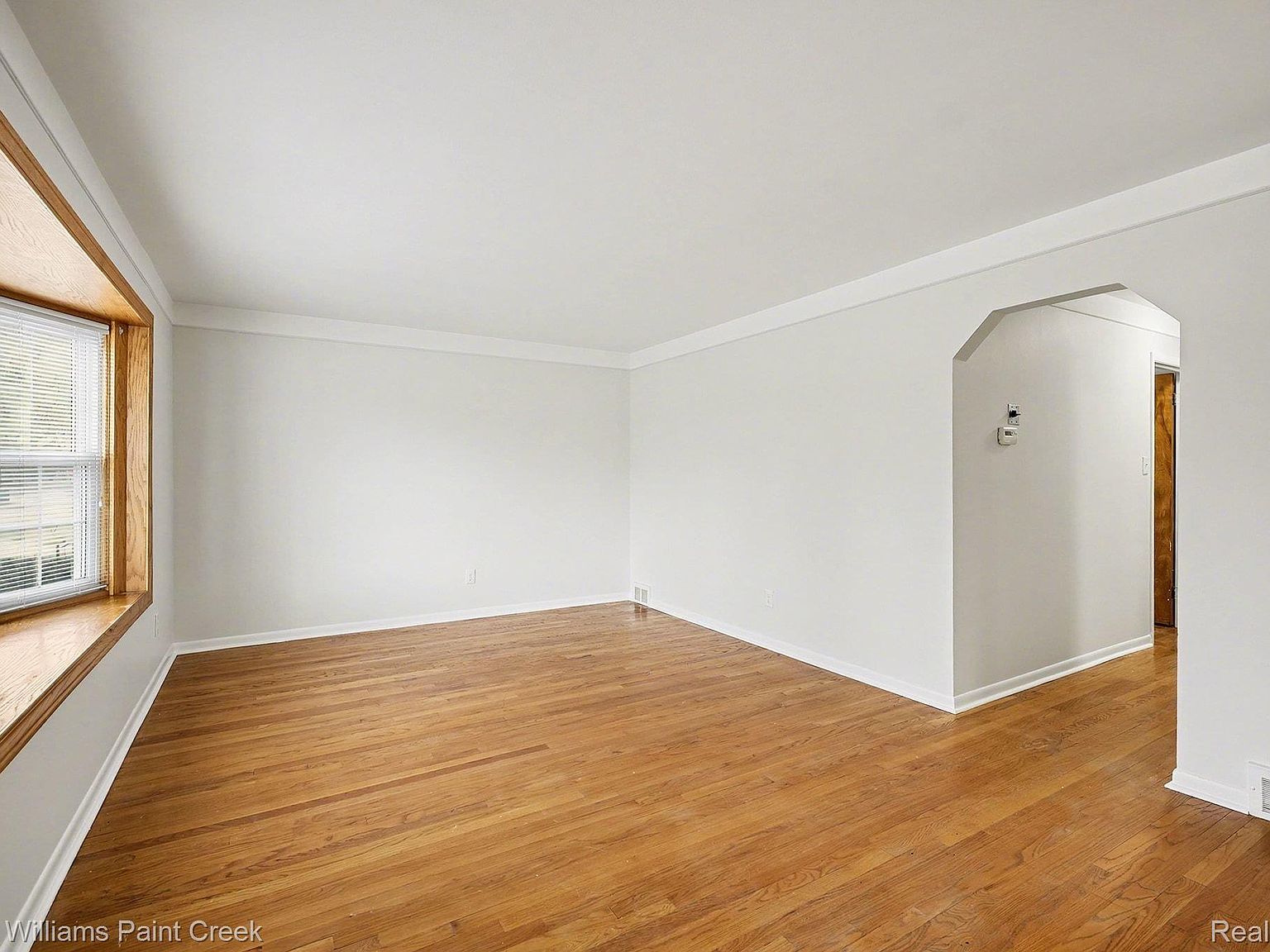 114 Knollwood Blvd Clawson, MI 48017 - Thumbnail 3