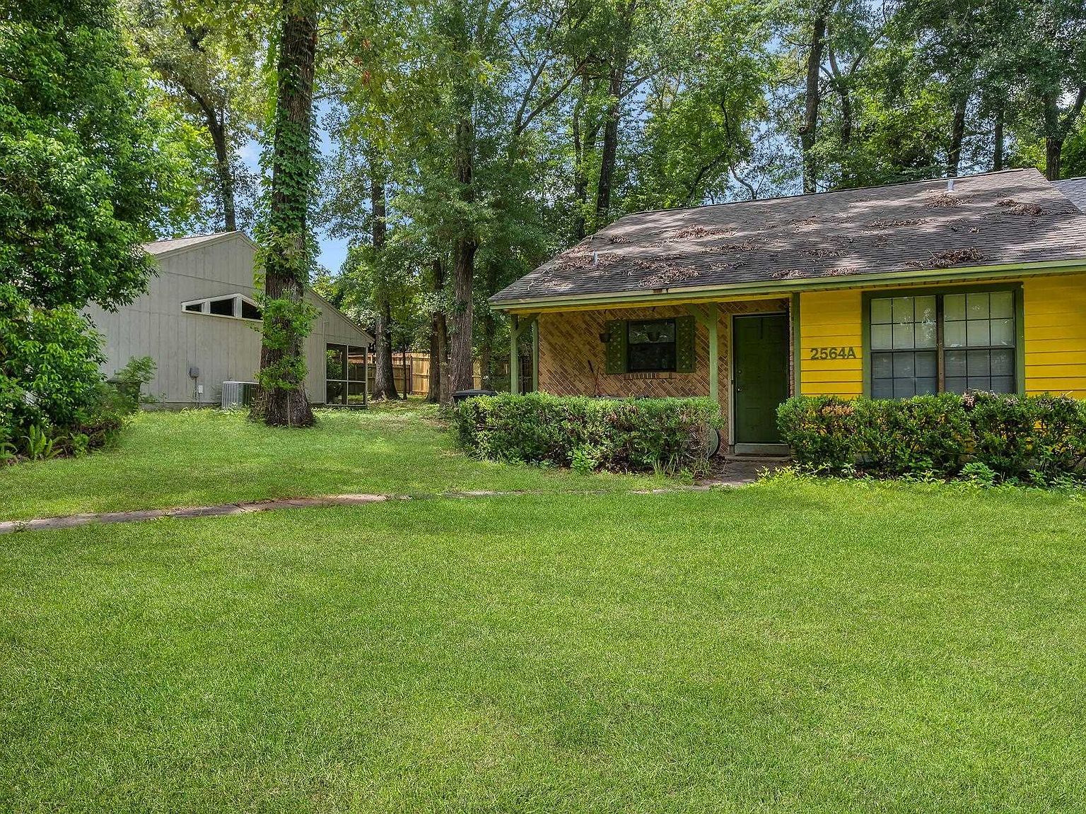 2564 Panther Creek Rd APT A Tallahassee, FL 32308 - Thumbnail 3