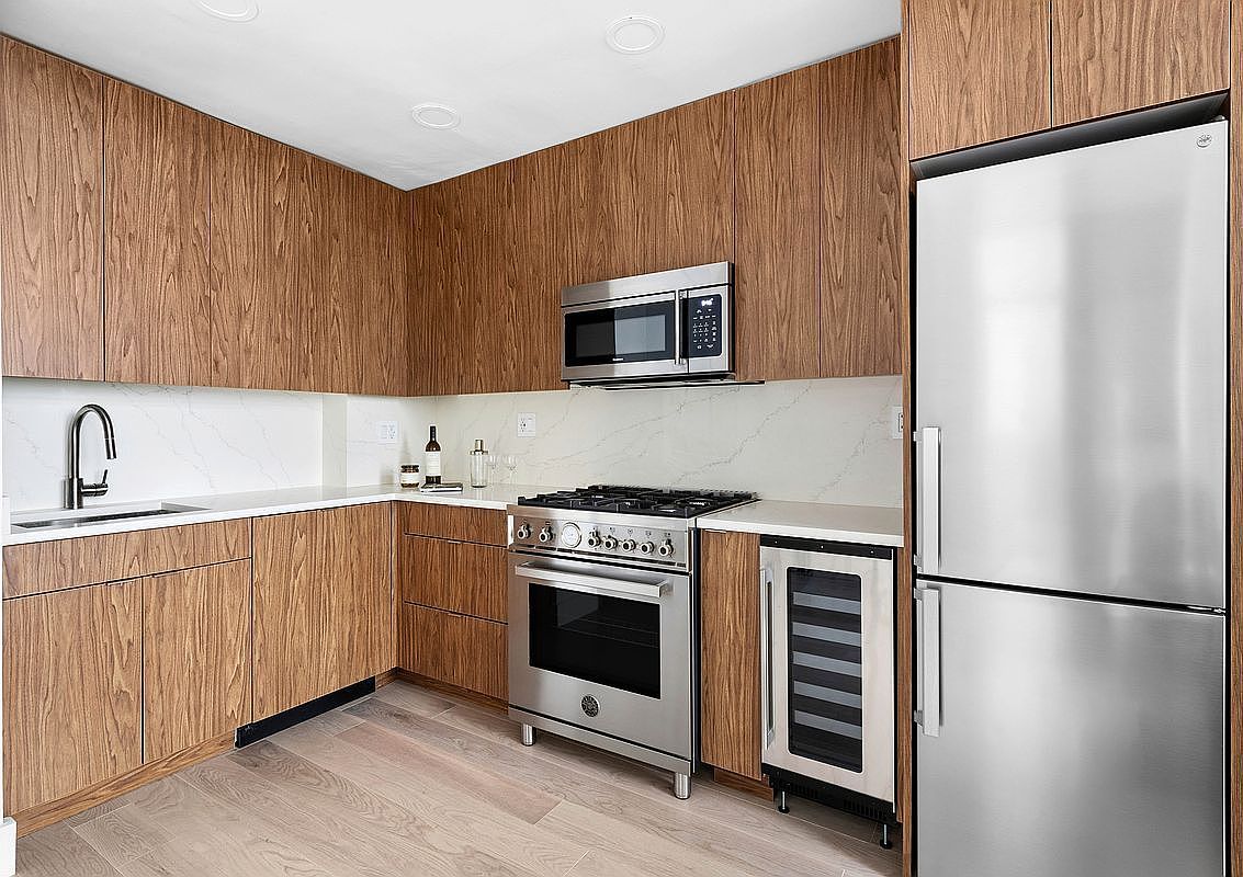 310 E 46th St APT 24H New York, NY 10017 - Thumbnail 3