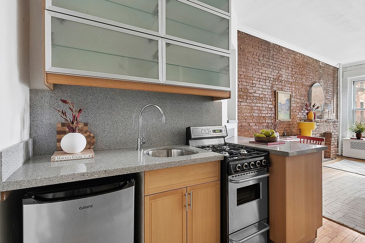 92 Horatio St APT 2S New York, NY 10014 - Thumbnail 3
