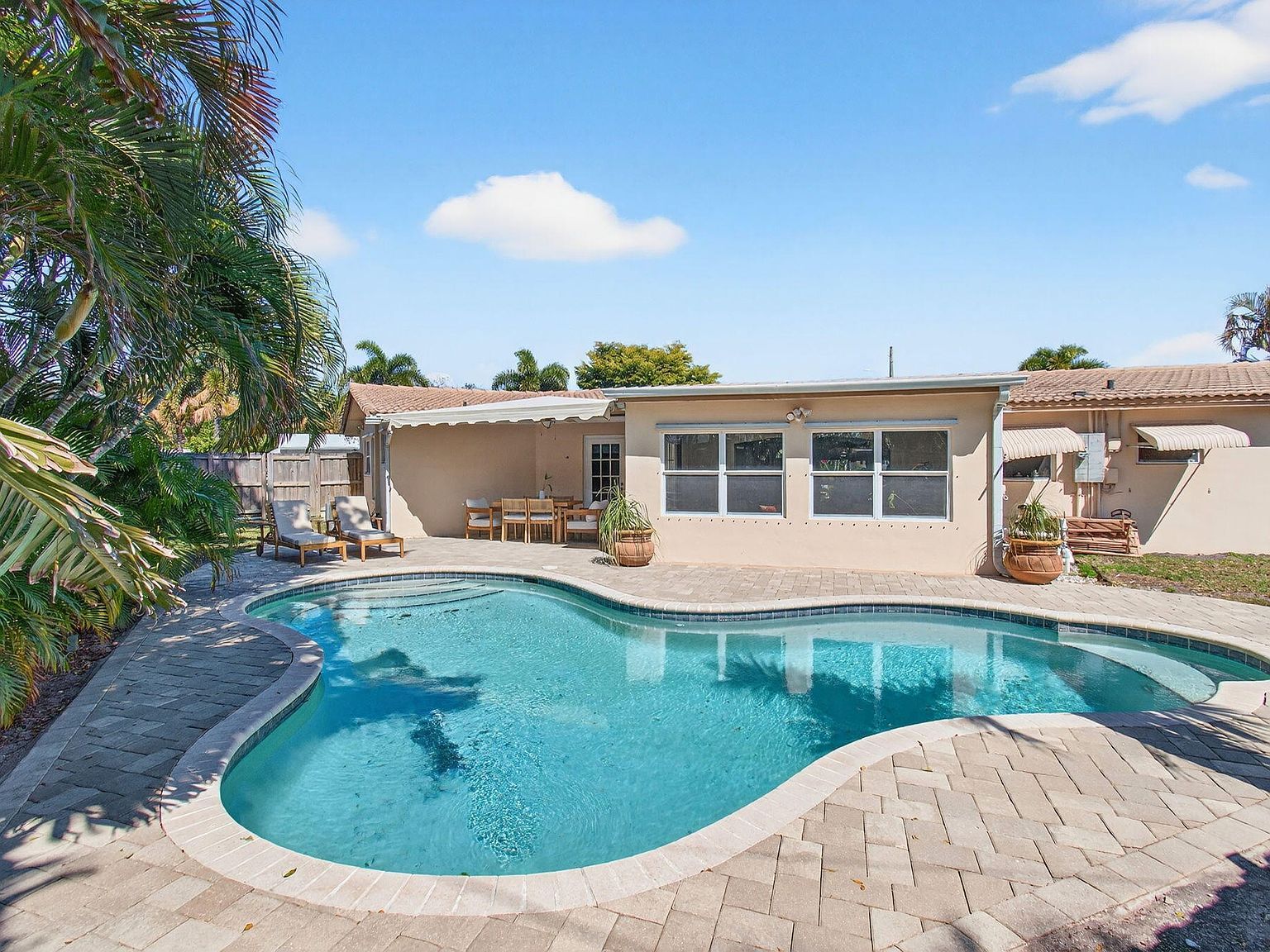 301 SE 8th Ave Deerfield Beach, FL 33441 - Thumbnail 3