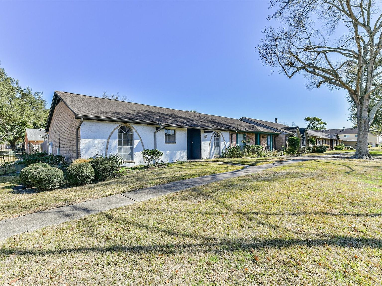 3914 Laura Leigh Ln Friendswood, TX 77546 - Thumbnail 3