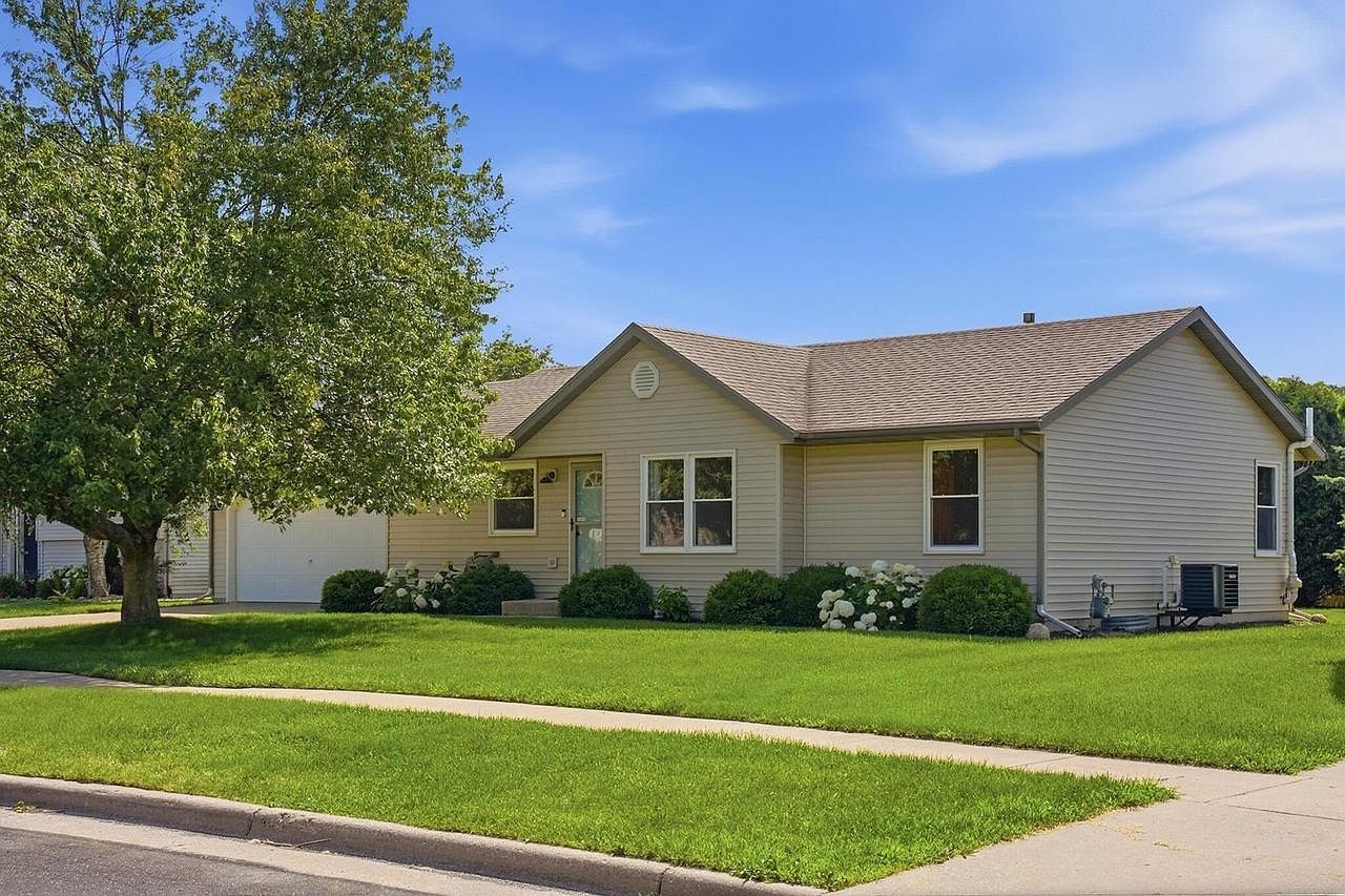 420 Wagner Dr Clinton, WI 53525 - Thumbnail 3