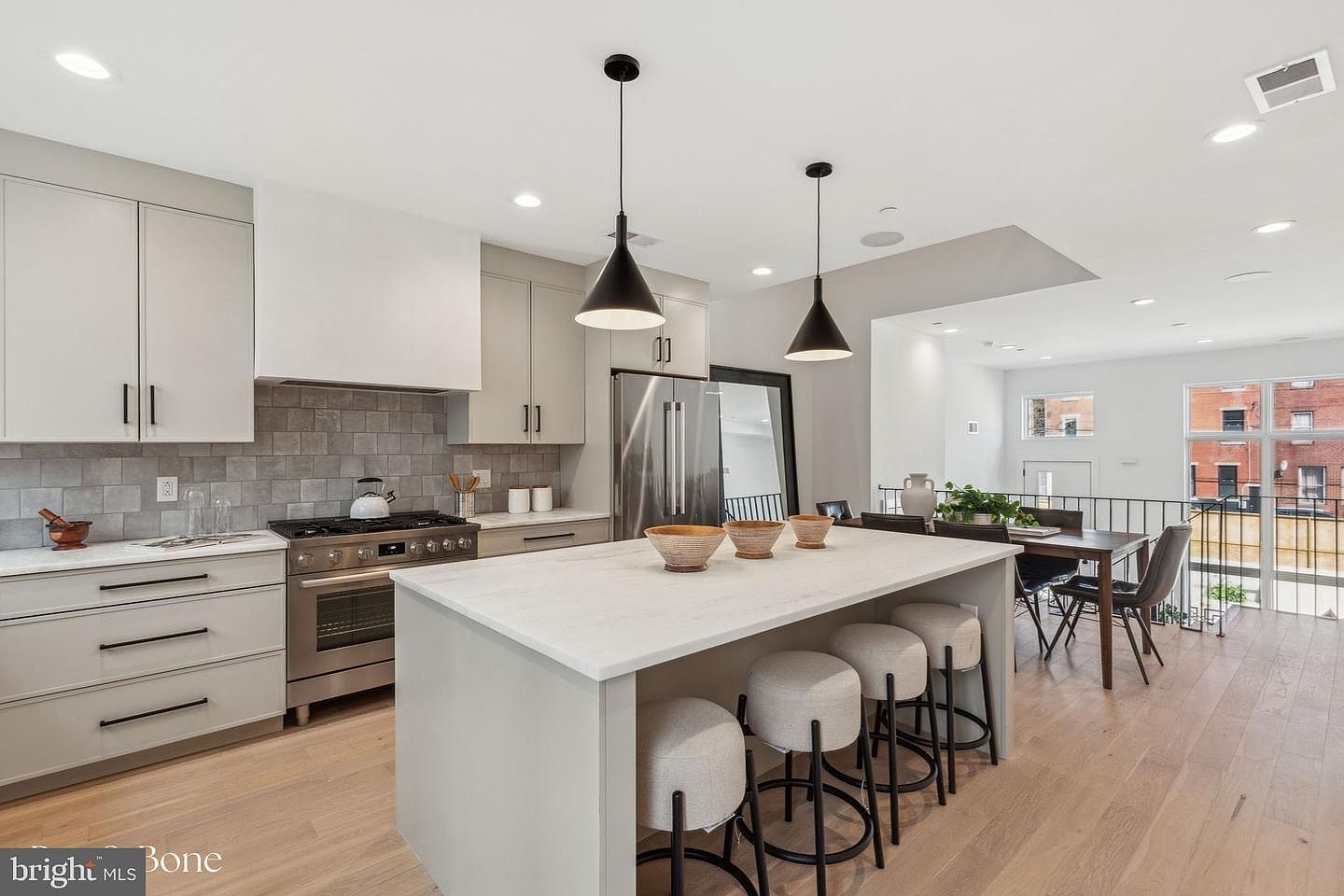 954 N 6th St Philadelphia, PA 19123 - Thumbnail 3