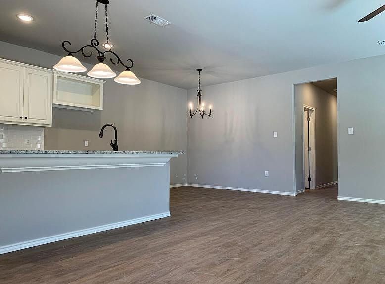 1217 Preston Trl Wolfforth, TX 79382 - Thumbnail 3