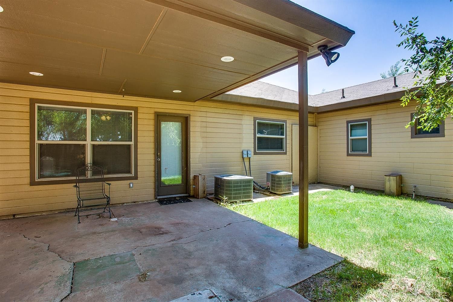 3114 30th St Lubbock, TX 79410 - Thumbnail 3