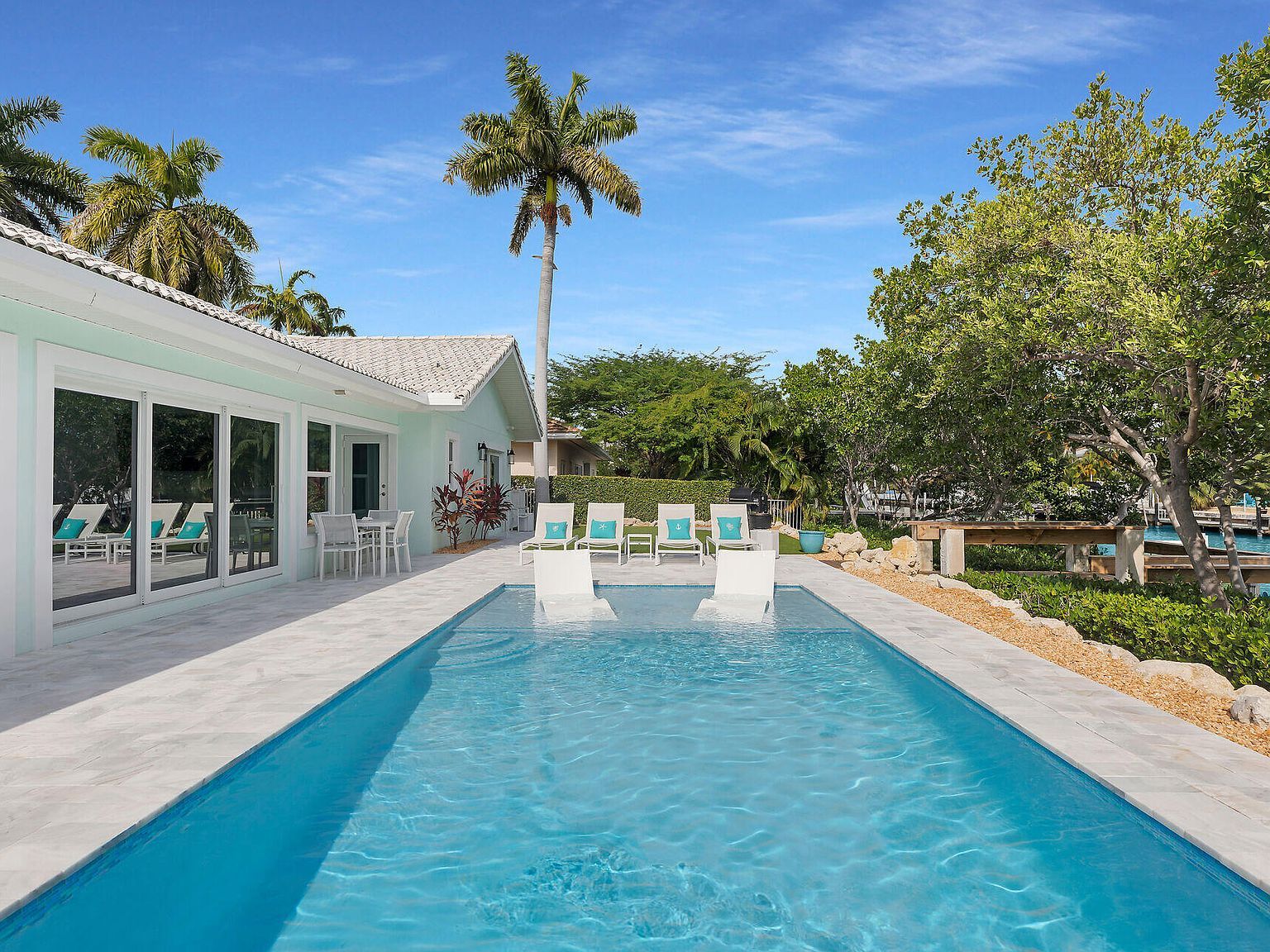 230 13th St Key Colony Beach, FL 33051 - Thumbnail 3