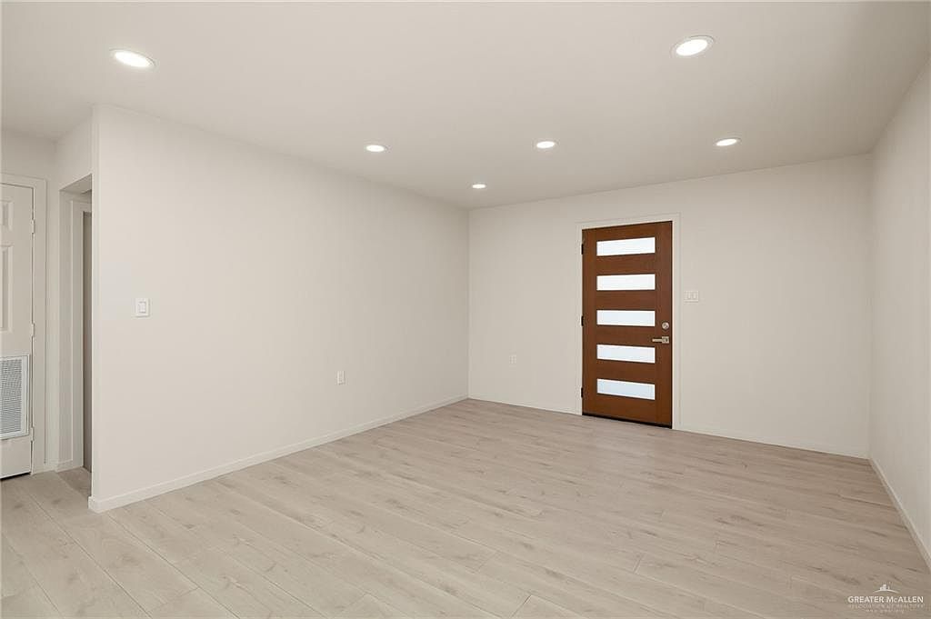 506 N 36th St McAllen, TX 78501 - Thumbnail 3