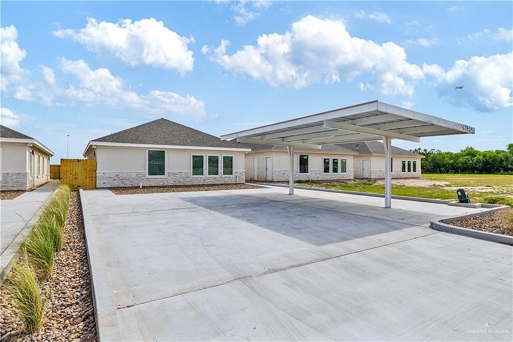 5322 Vision St Rio Grande City, TX 78582 - Thumbnail 3