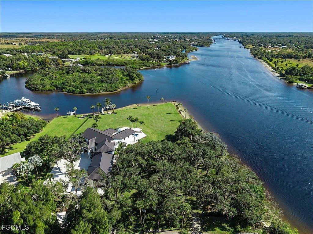 18090 N Olga Dr Alva, FL 33920 - Thumbnail 3