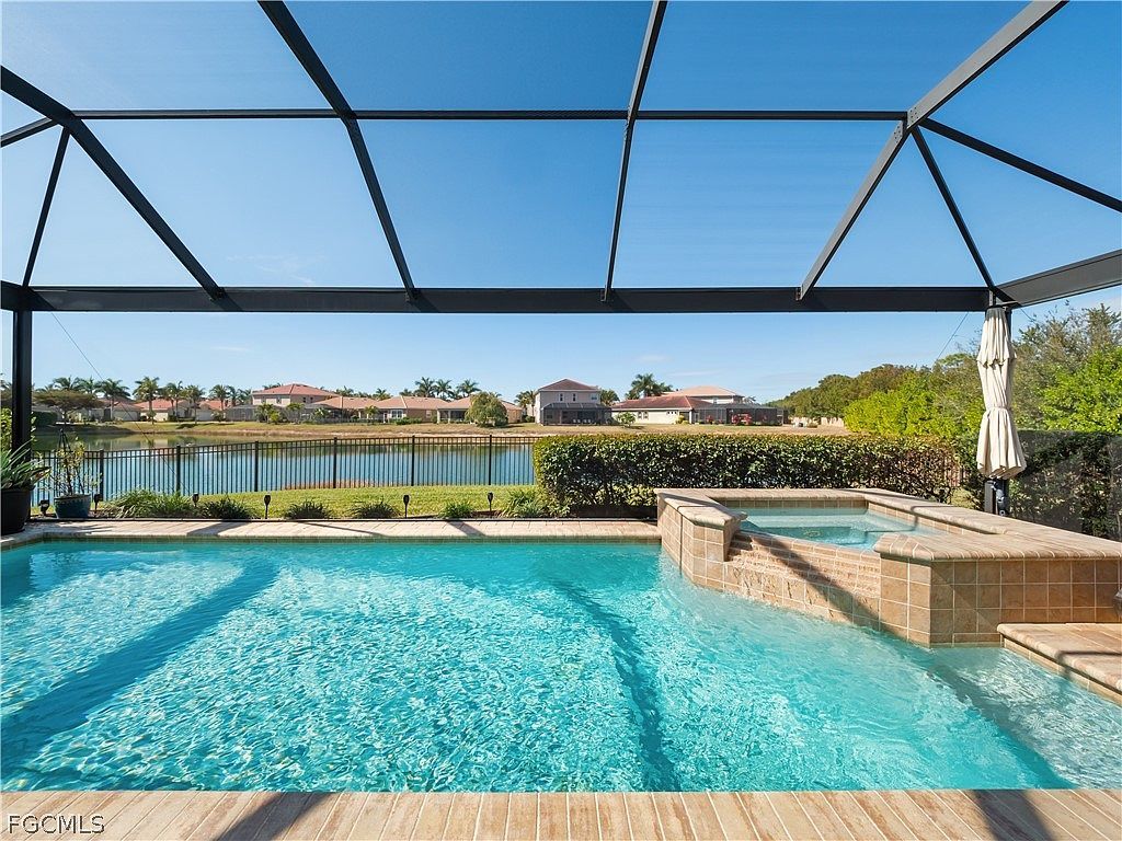 3280 Royal Gardens Ave Fort Myers, FL 33916 - Thumbnail 3