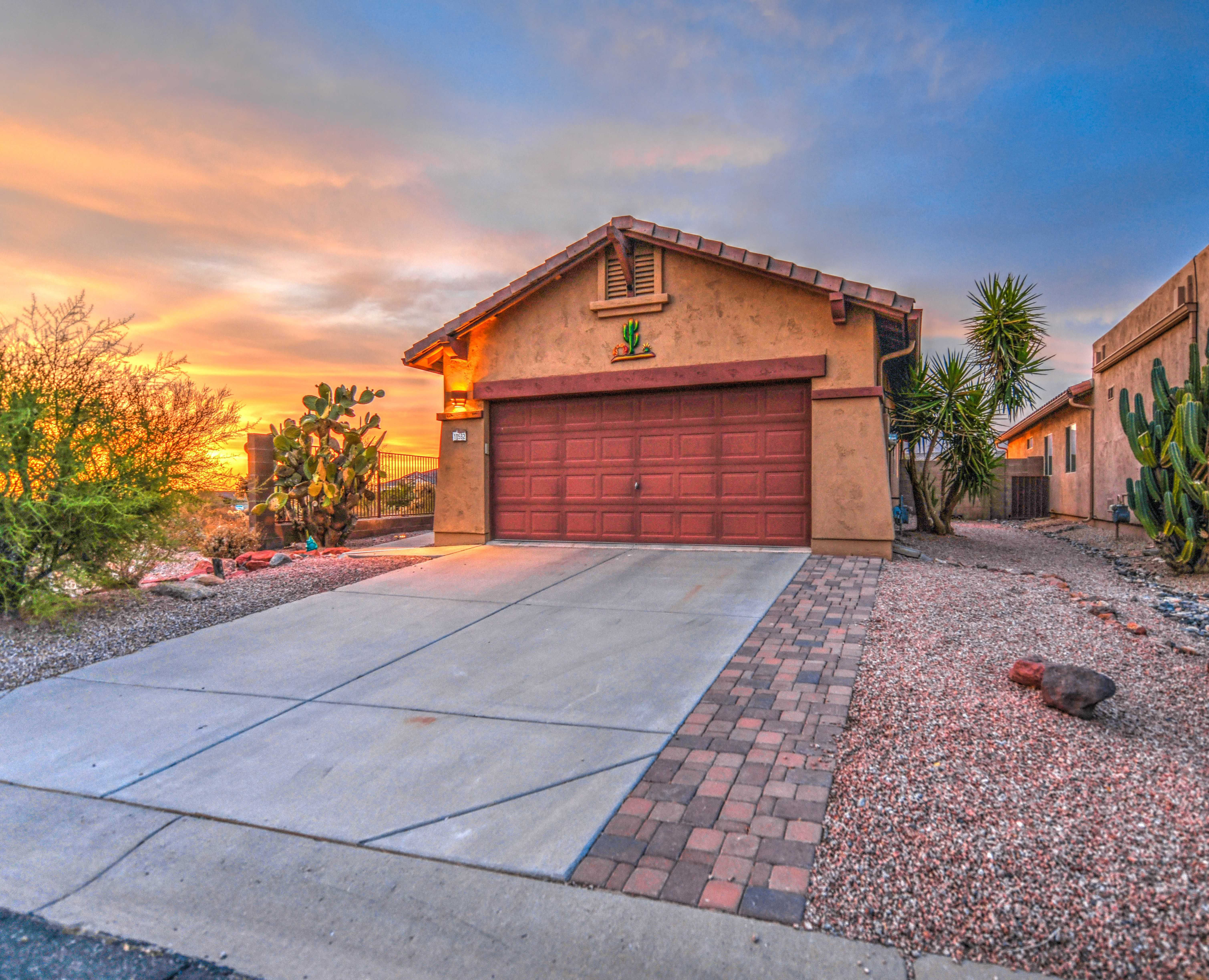 10592 East Second Water Trail, Gold Canyon, AZ, USA - Thumbnail 3