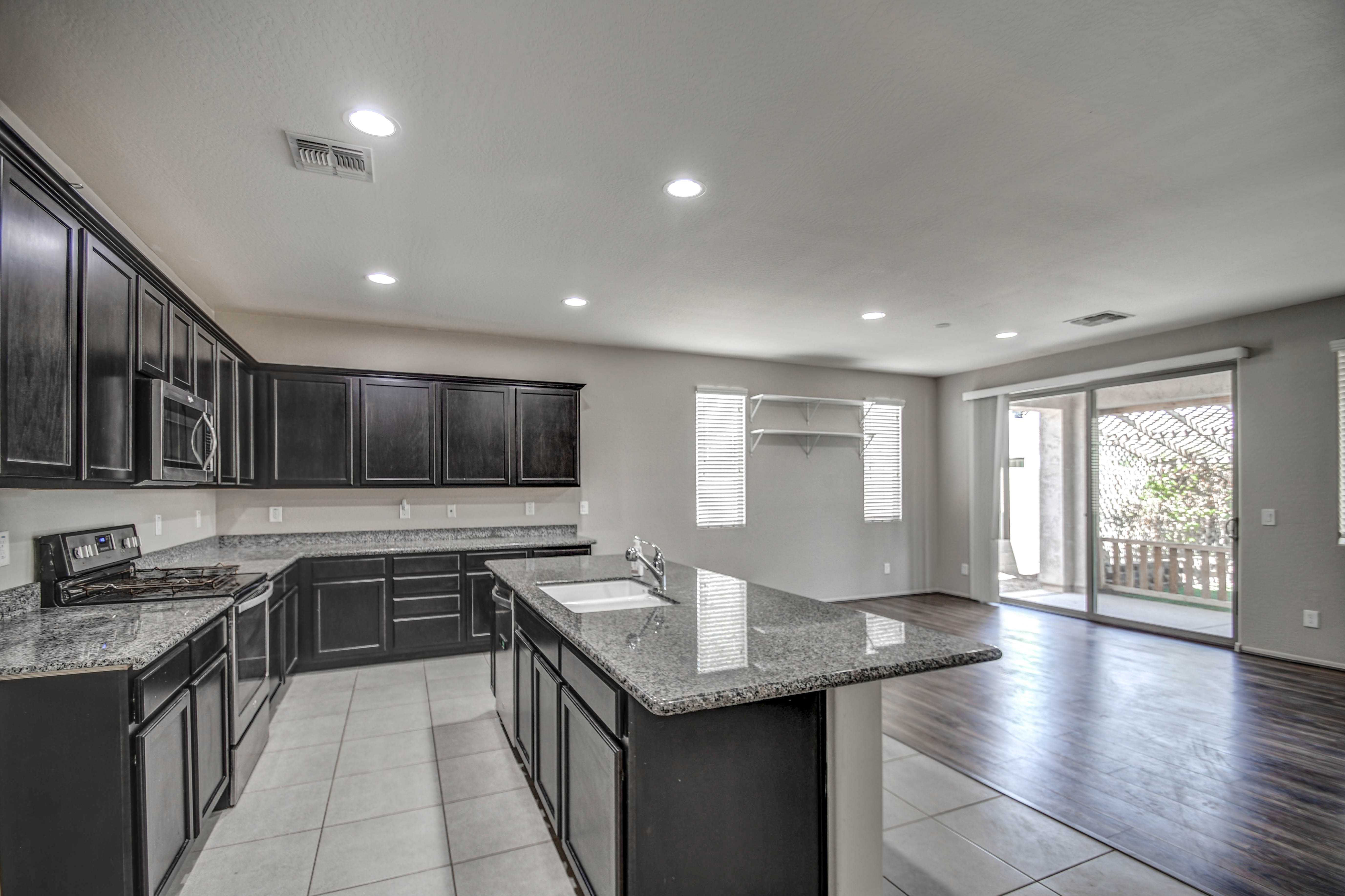 22488 East Via Del Oro, Queen Creek, AZ 85142, USA - Thumbnail 3