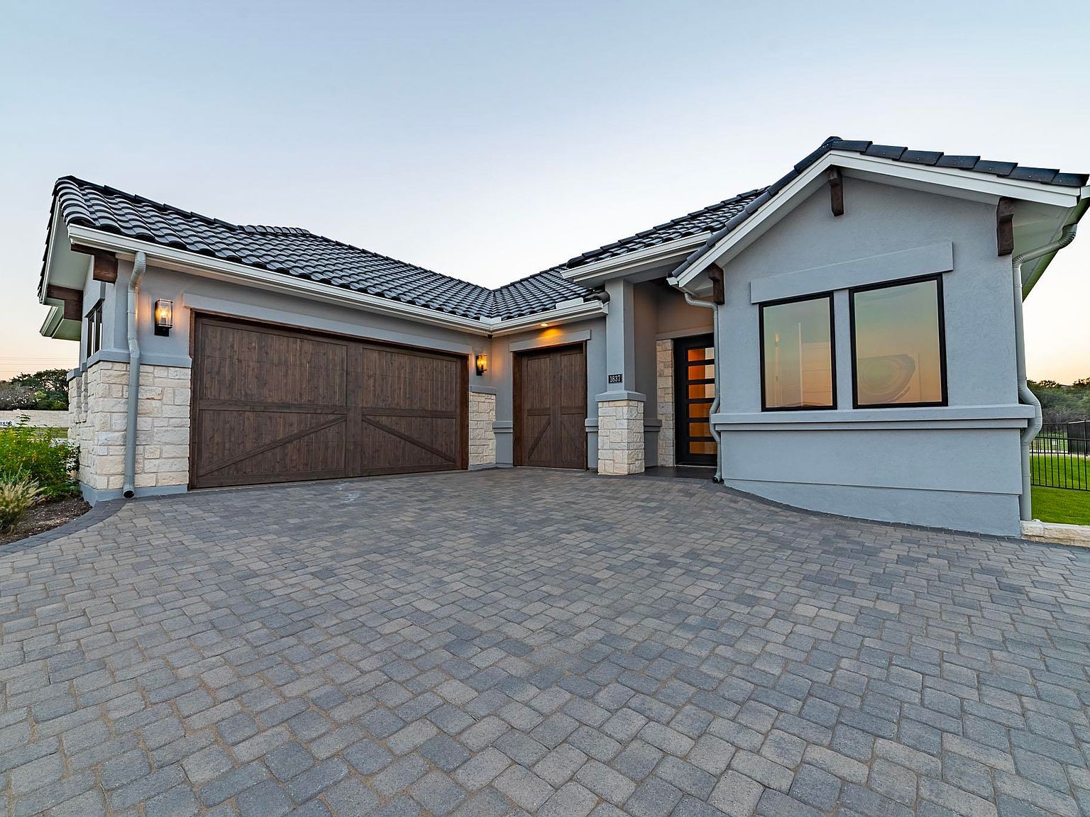 1837 Art Adams Way Spicewood, TX 78669 - Thumbnail 3