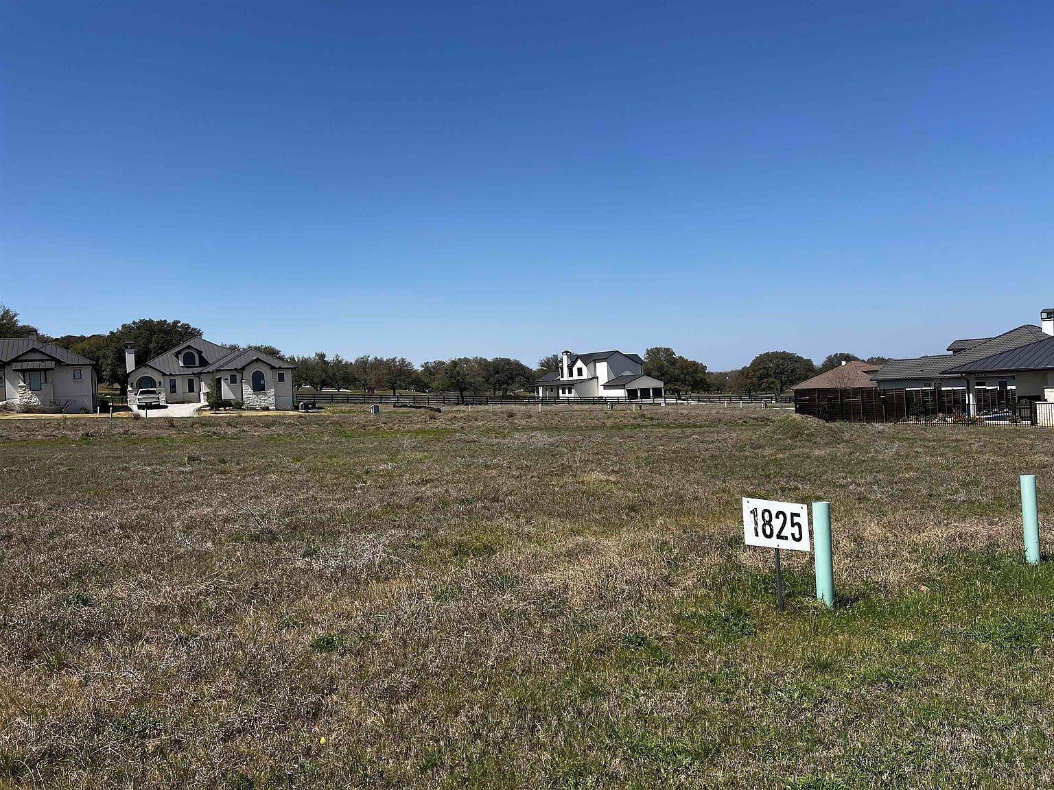 1825 Art Adams Way Spicewood, TX 78669 - Thumbnail 3