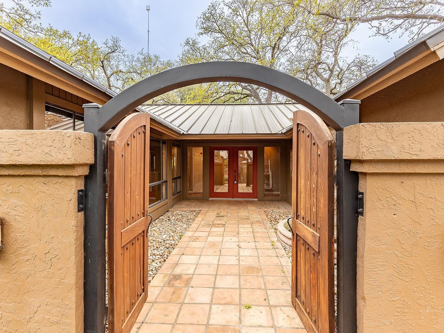 206 Blue Ground Horseshoe Bay, TX 78657 - Thumbnail 3