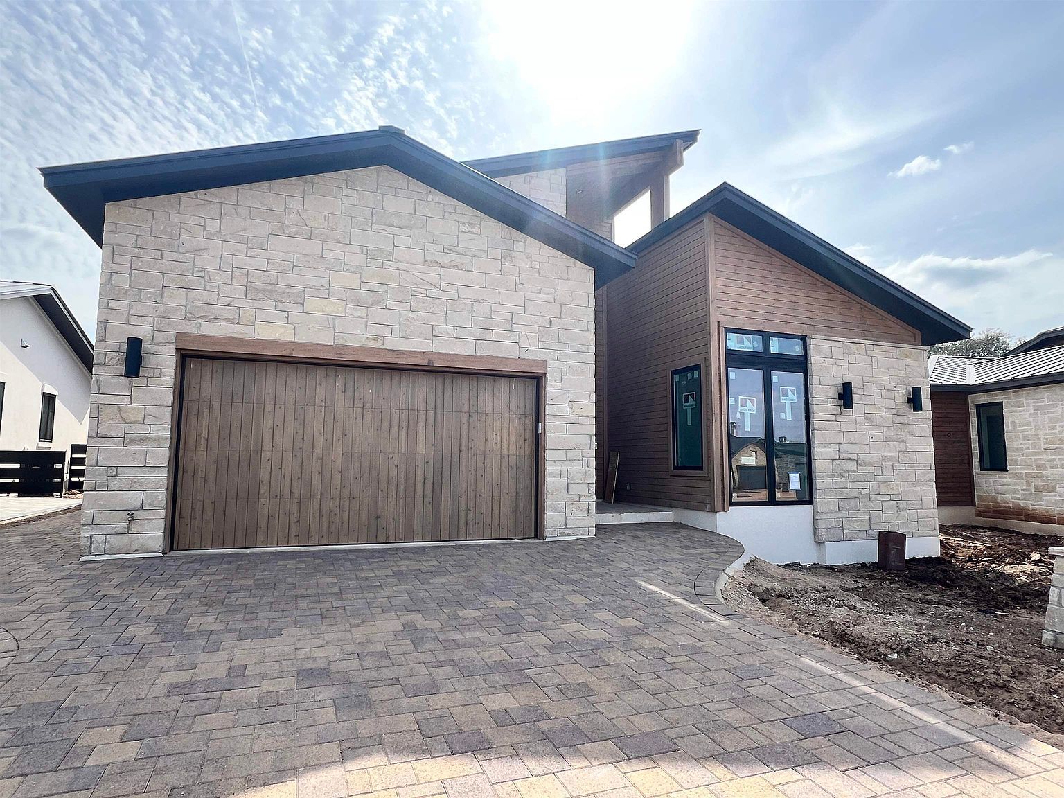 119 Azalea Loop Horseshoe Bay, TX 78657 - Thumbnail 3