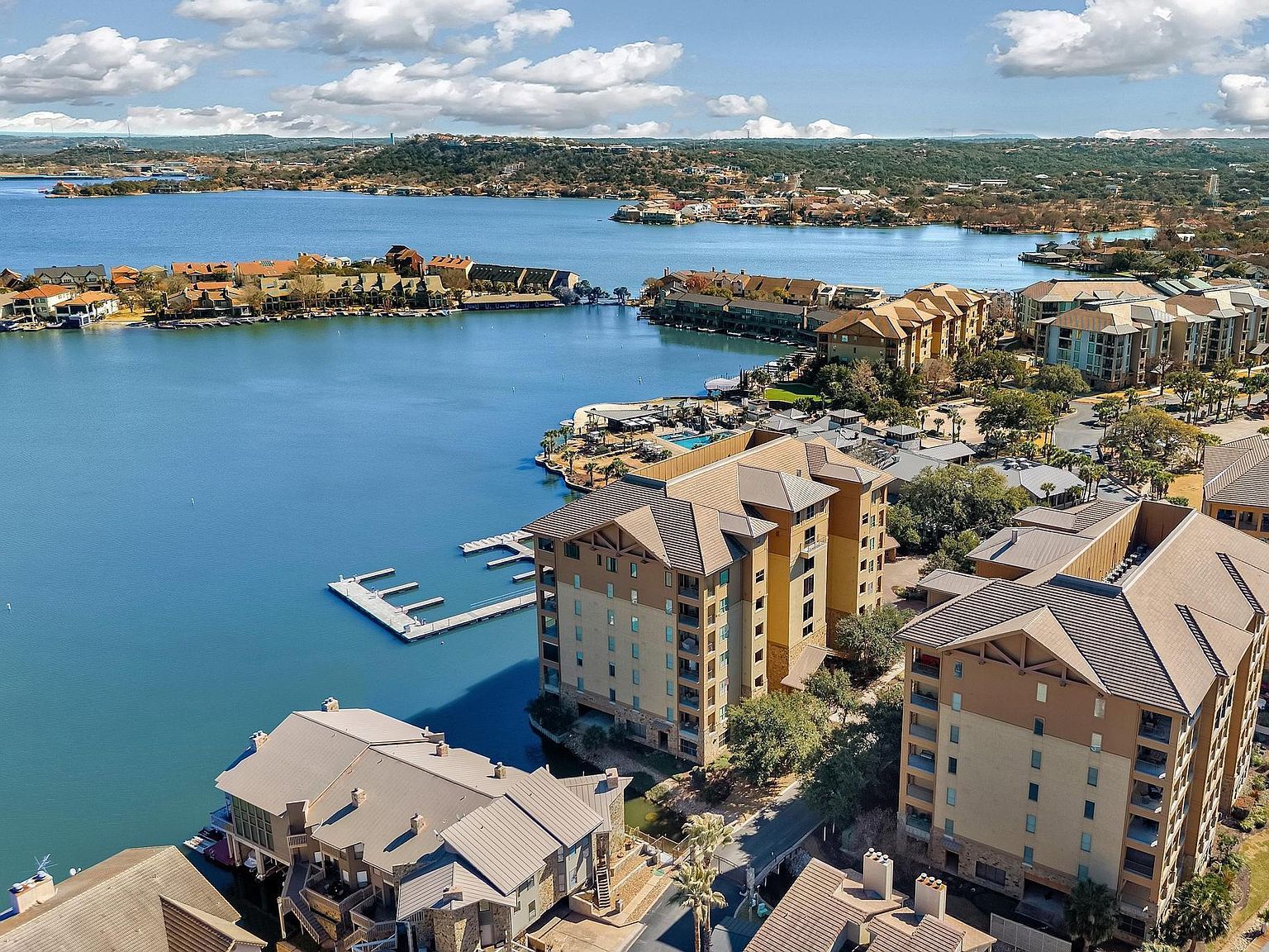 1001 The Cape Rd #16 Horseshoe Bay, TX 78657 - Thumbnail 3