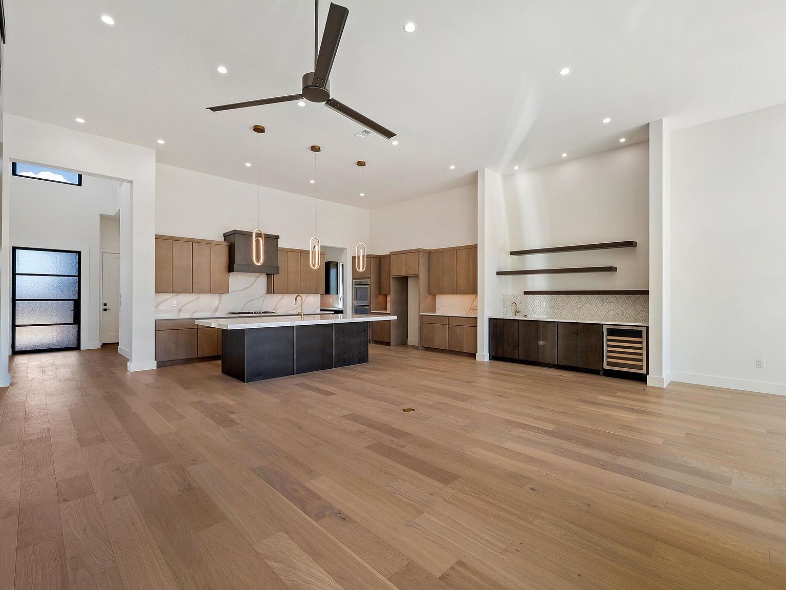 103 Via Roma Ct Horseshoe Bay, TX 78657 - Thumbnail 3