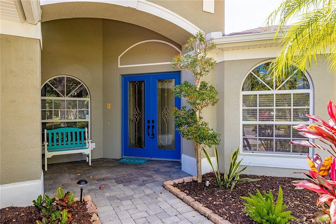 632 Hatteras Ct SW Vero Beach, FL 32968 - Thumbnail 3