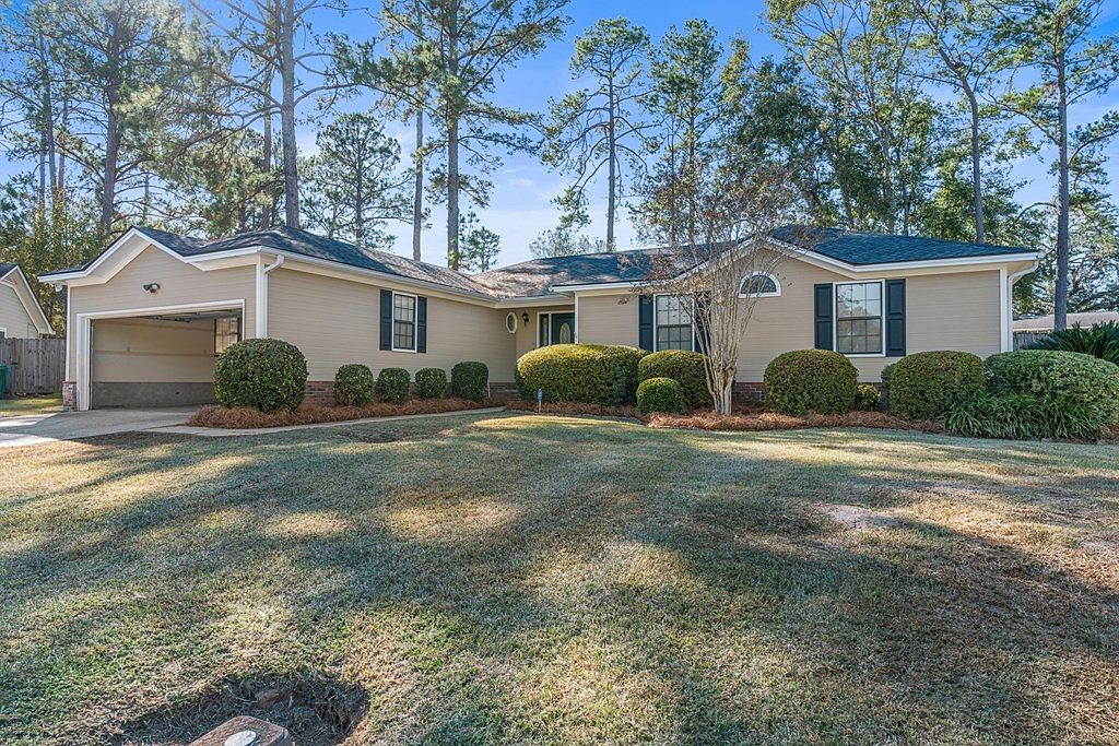 1809 S Sherwood Cir Valdosta, GA 31602 - Thumbnail 3