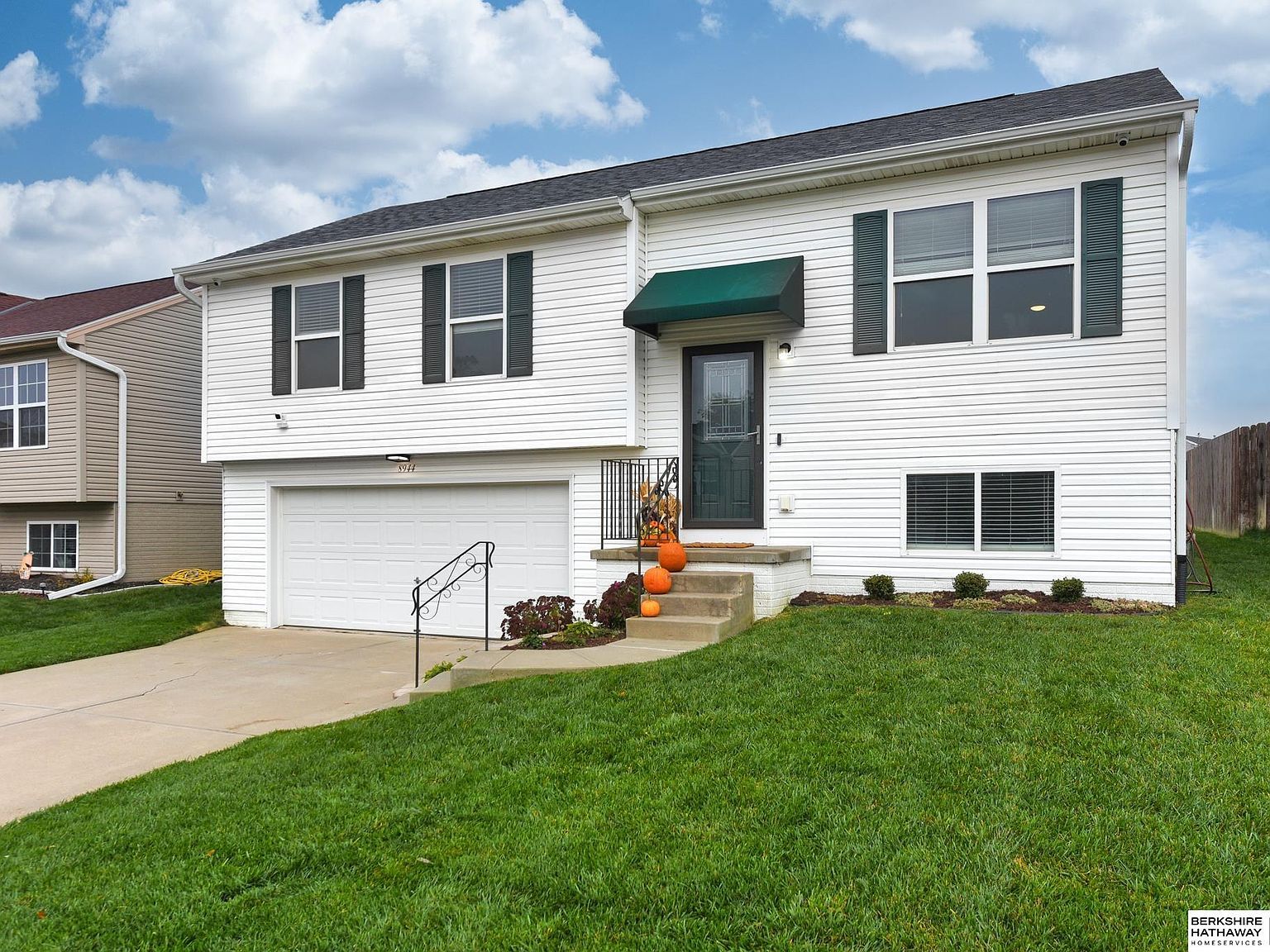 8944 Quest St Omaha, NE 68122 - Thumbnail 3