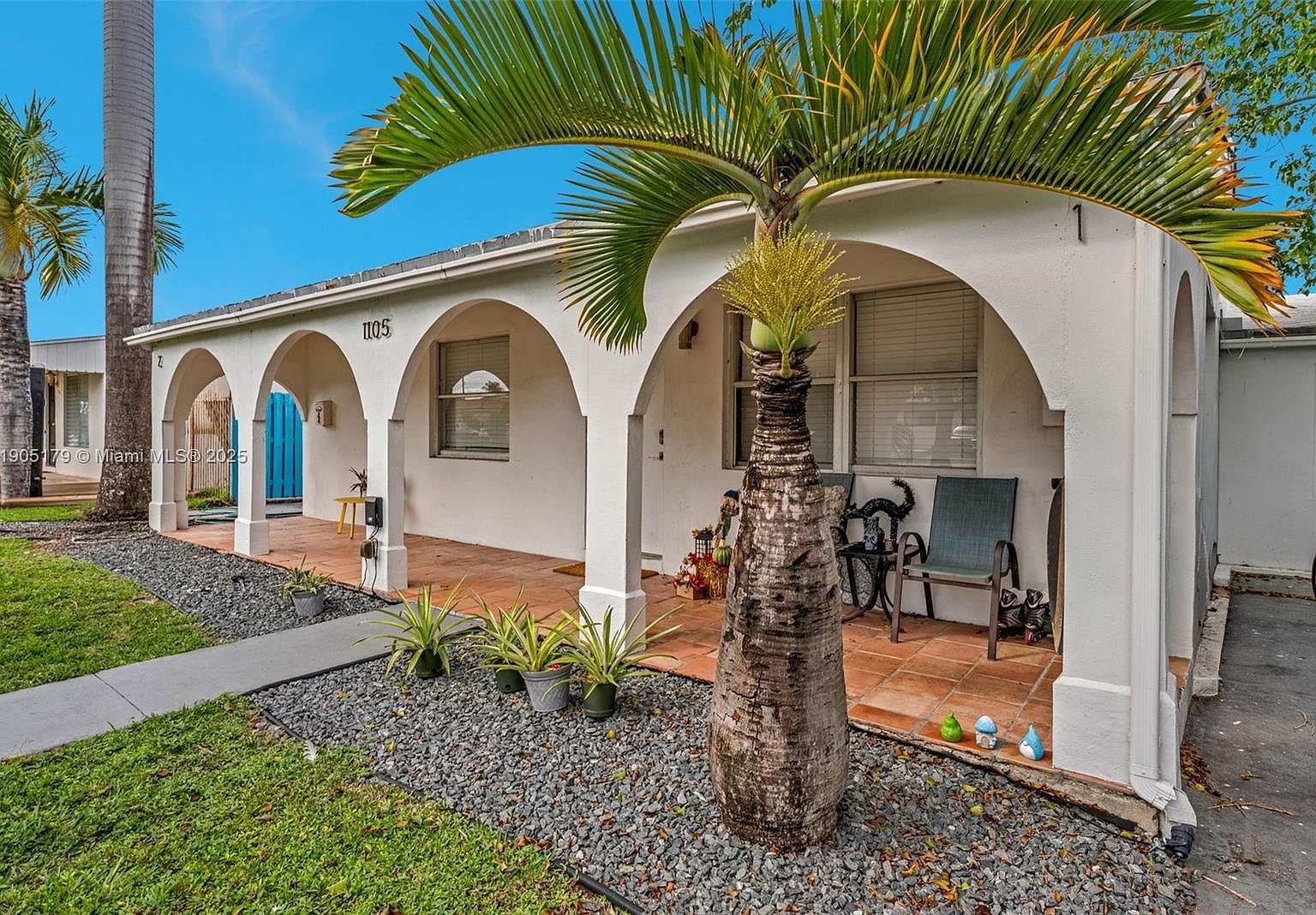 1105 NE 10th St Hallandale, FL 33009 - Thumbnail 3