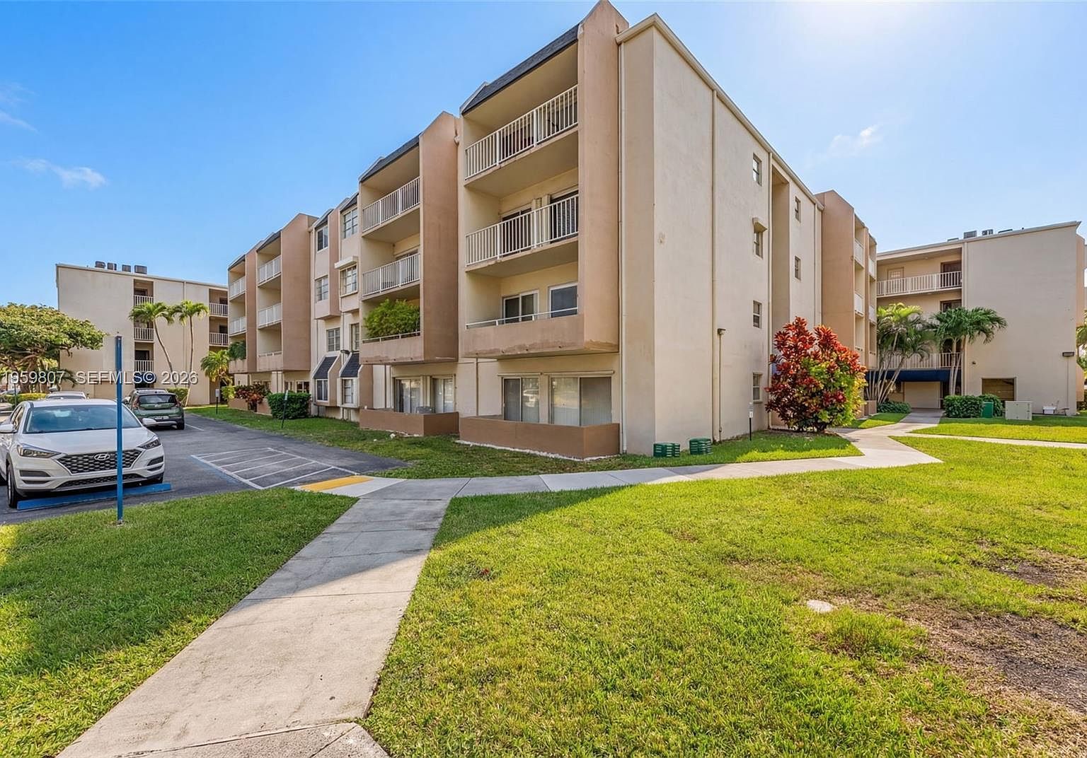 7725 SW 86th St #A1-419 Miami, FL 33143 - Thumbnail 3