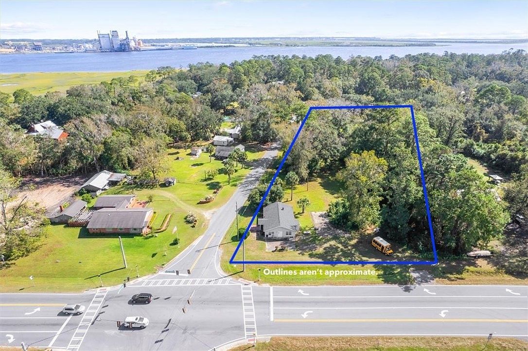 355 Blythe Island Dr Brunswick, GA 31523 - Thumbnail 3