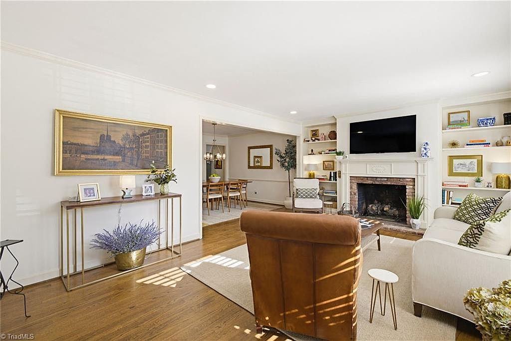 101 N Park Dr APT E Greensboro, NC 27401 - Thumbnail 3